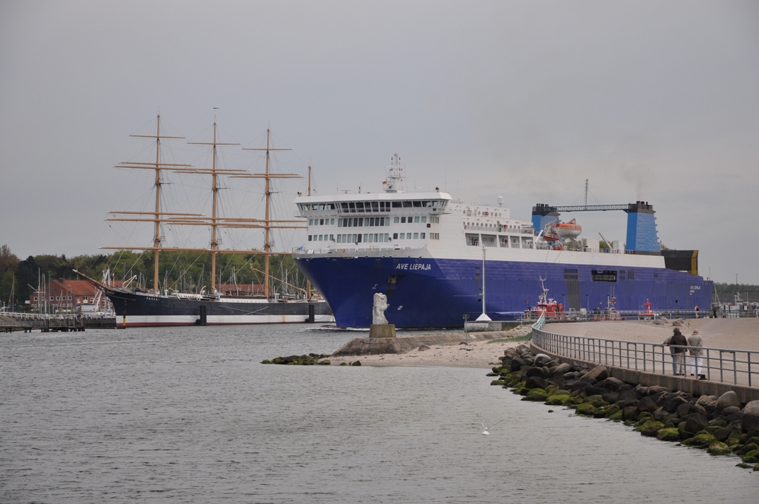 DSC_0219.jpg DSC 0219 Prāmis kursēs no Liepājas
